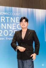 ผู้ติดต่อประสานงาน